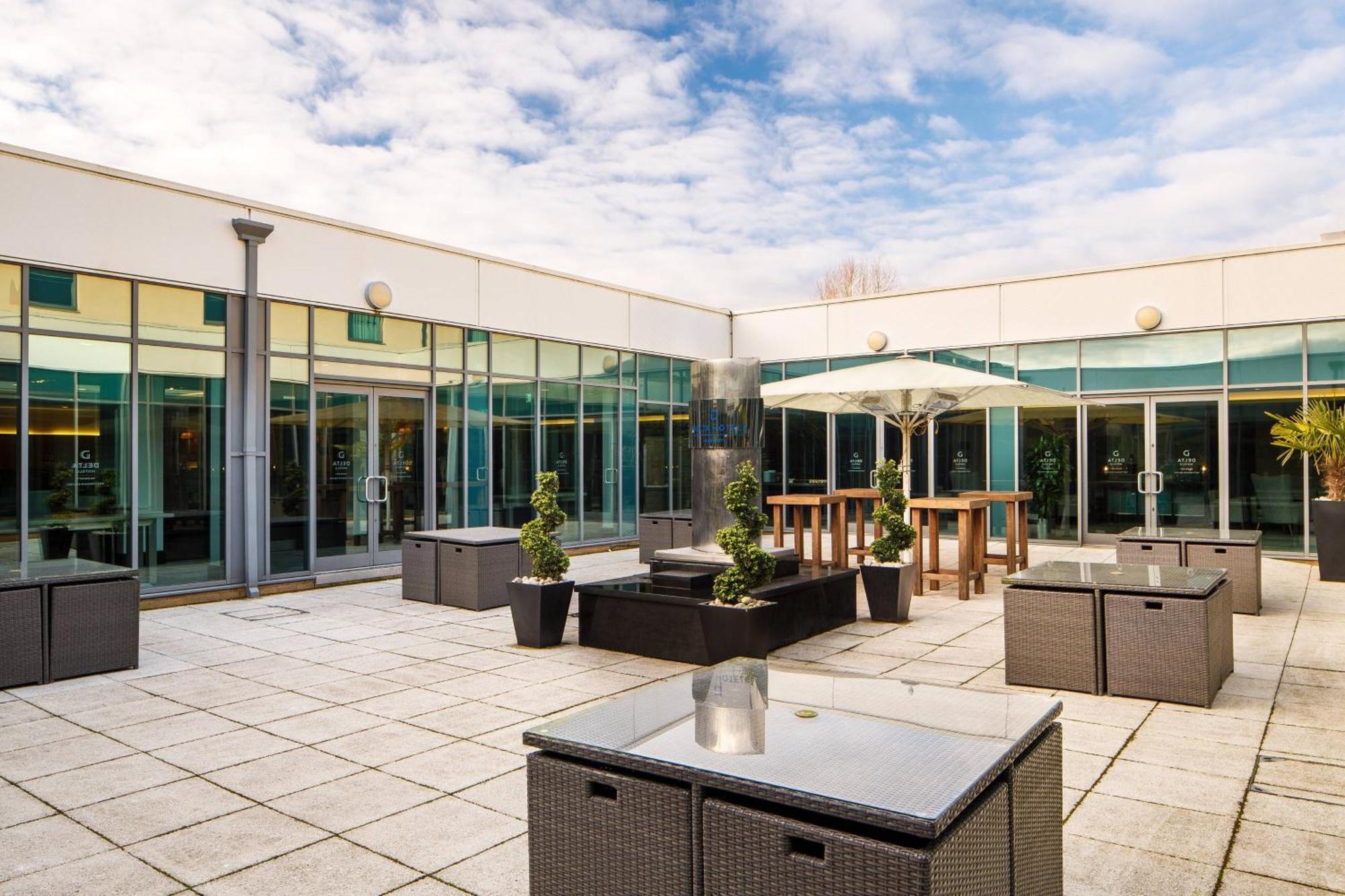 Delta Hotels By Marriott Nottingham Belfry Eksteriør billede
